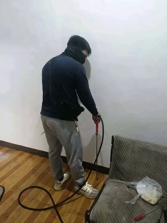Noor Pest Control team carrying out professional pest control treatment in Karachi